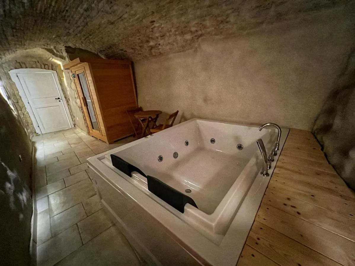 Castello Room & Spa Кальяри