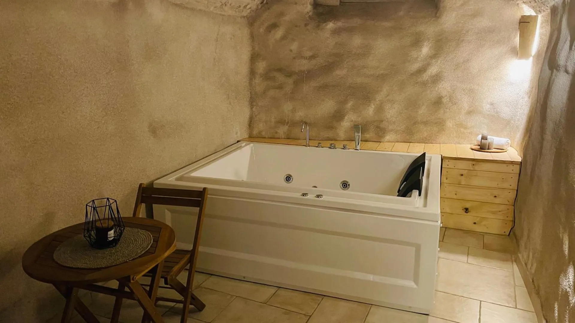 Castello Room & Spa Кальяри